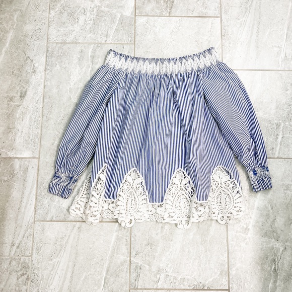 Gibson Latimer Blue Striped Off the Shoulder Top Lace Accent Size Medium - Picture 5 of 9